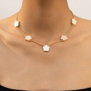 Women Fashion necklace